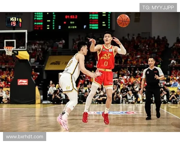 2017年CBA季后赛辽宁队与山东队激战回顾与精彩瞬间分析